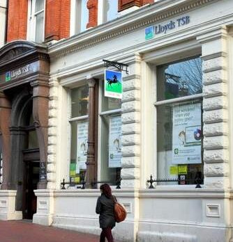 UKs Payments Council announces the 33 banks in account switching service