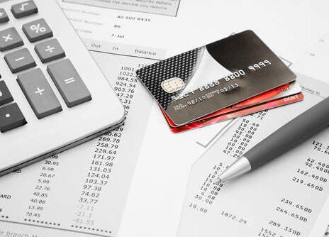 US rule eliminates cap on credit card fees