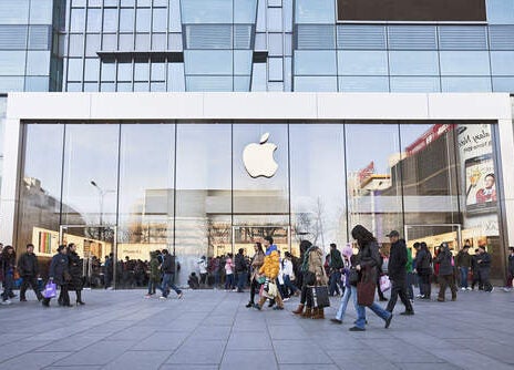 Apple stores to sell payleven chip and PIN card reader