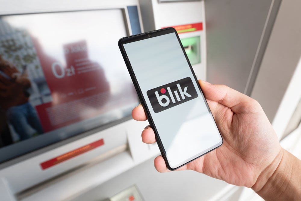 Blik este în parteneriat cu DXC pentru a opera lansarea în România și Slovacia